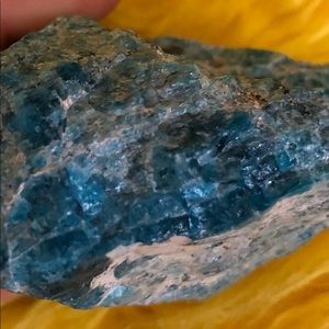 Sweet Raw Apatite soothing vibe stone